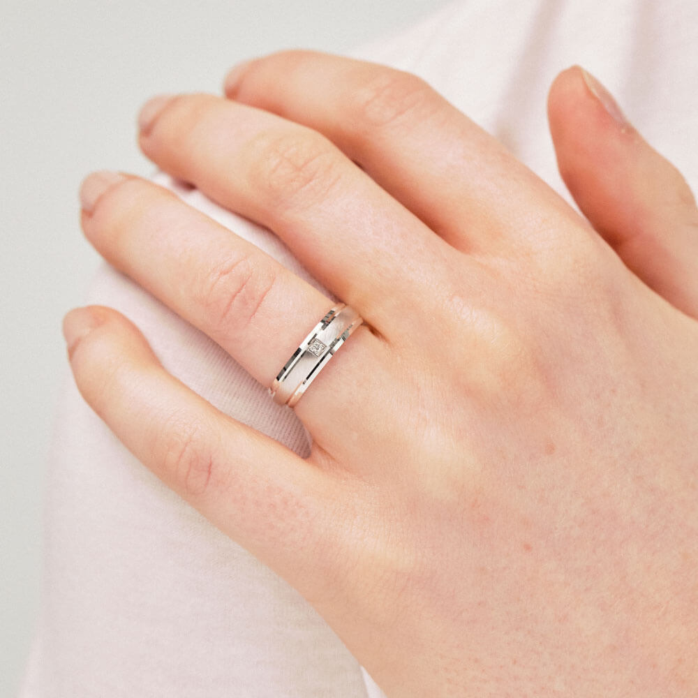 Silver Ladies Diamond Band Ring